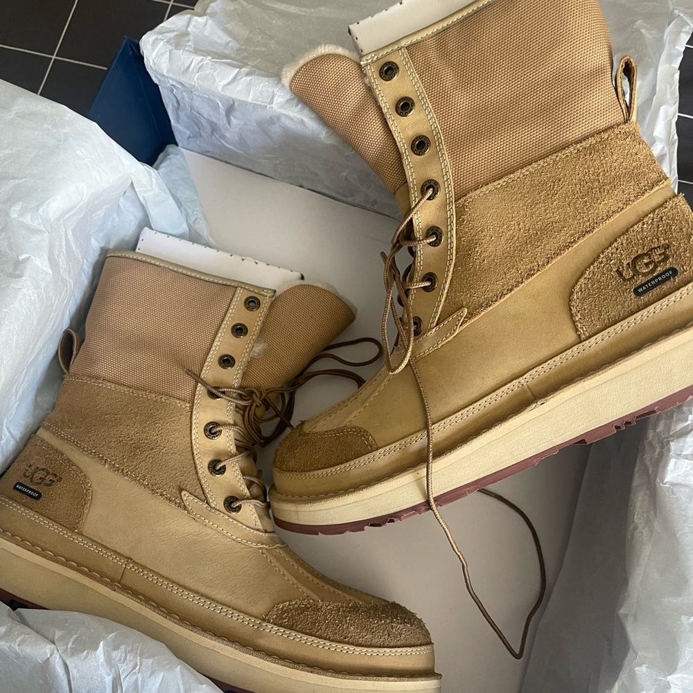 UGG Men's Beige Lace-Up Boots